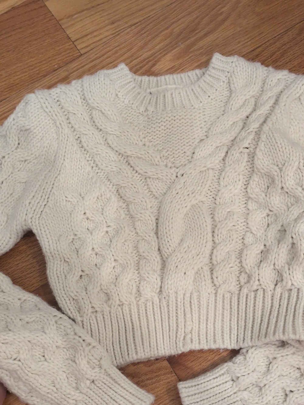 Zara Ivory Cable Knit Cropped Sweater